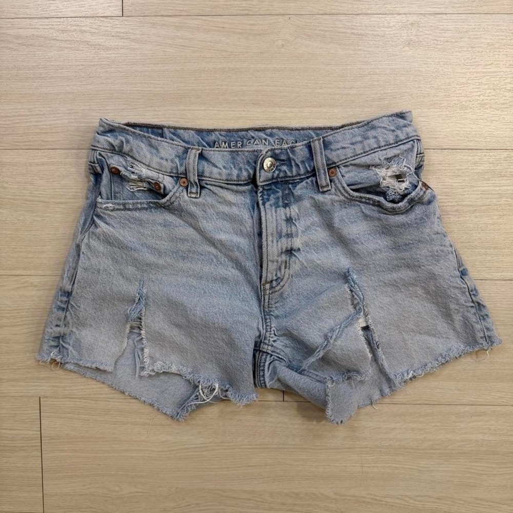 American Eagle Light Wash Cut Jean Shorts Womens Size 0 Denim